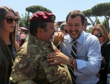 Αλλάζουν όλα στην Ιταλία - Σαλβίνι σε παράνομους μετανάστες: «Ετοιμάστε τώρα τις βαλίτσες σας»